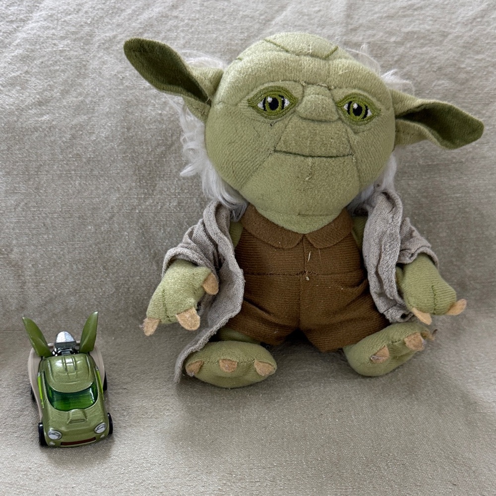 Green Wise-Looking Plush and Matching Toy Car Set